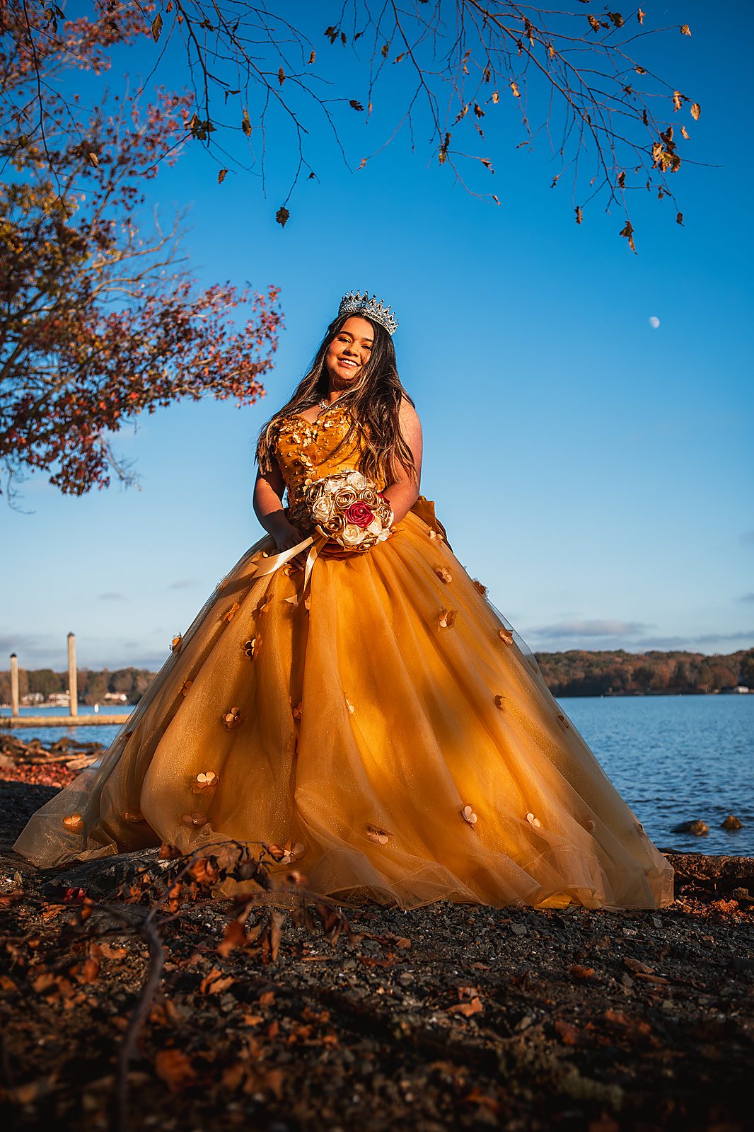 Fotografía de quinceañeras en Charlotte, NC por Carlos Soto — retratos de quinceañera dirigidos y cobertura del evento