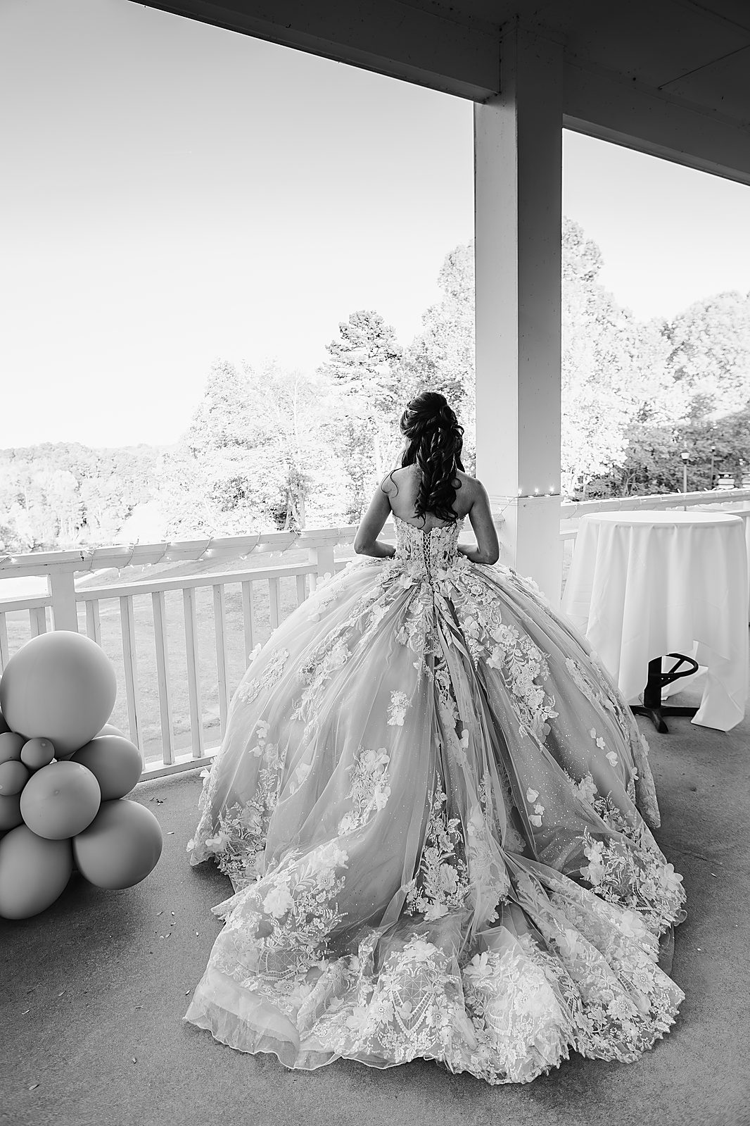 Fotografía de quinceañeras en Charlotte, NC por Carlos Soto — retratos de quinceañera dirigidos y cobertura del evento