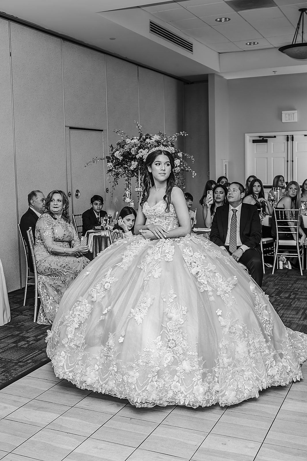 Fotografía de quinceañeras en Charlotte, NC por Carlos Soto — retratos de quinceañera dirigidos y cobertura del evento